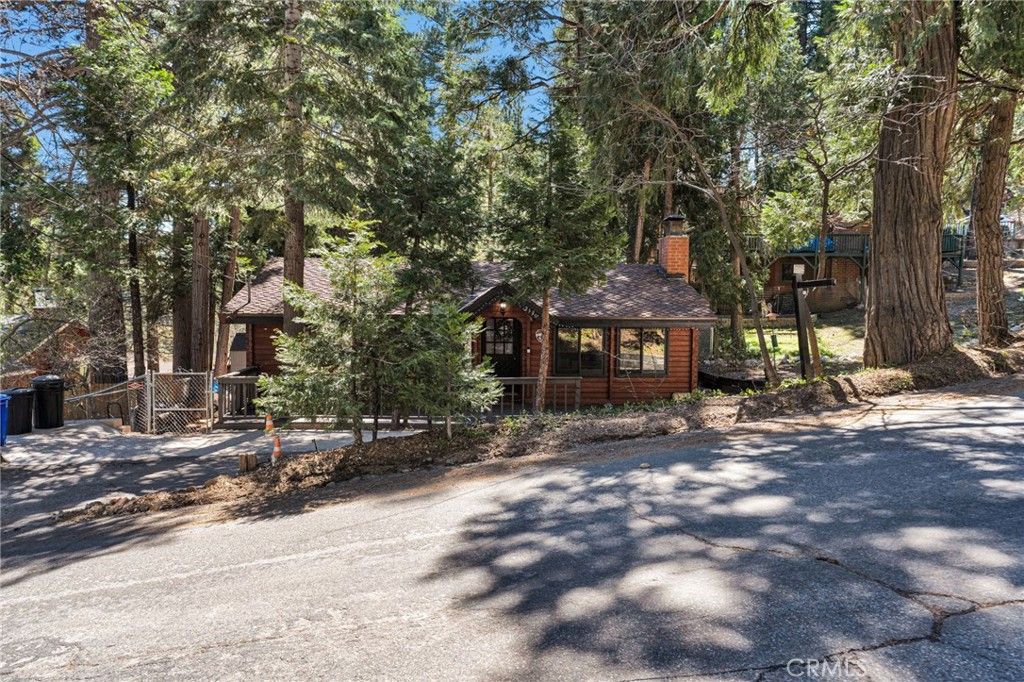 Image 33 of property listing at 2130 Spring Oak, Running Springs, CA 92382