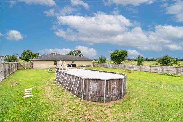 21048 Richard Court, Siloam Springs, AR 72761