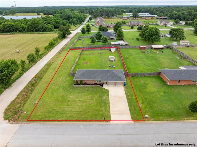 21048 Richard Court, Siloam Springs, AR 72761