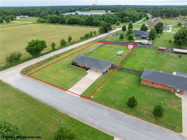 21048 Richard Court, Siloam Springs, AR 72761