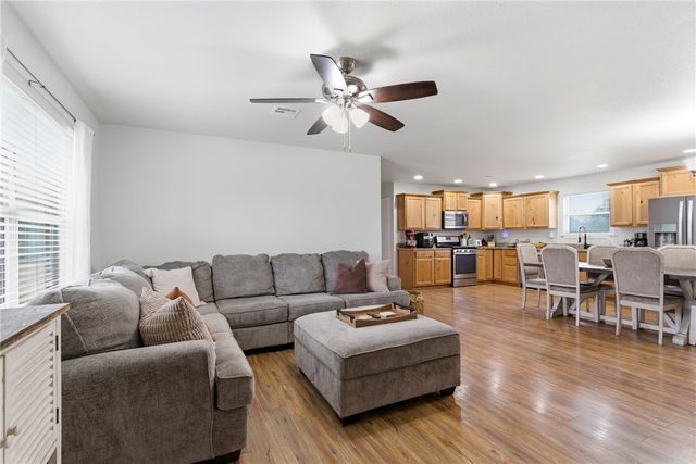 21048 Richard Court, Siloam Springs, AR 72761