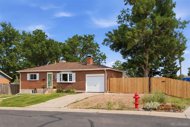 992 S Simms Street, Denver, CO 80228