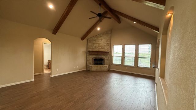 124 Heritage Parkway W, Decatur, TX 76234