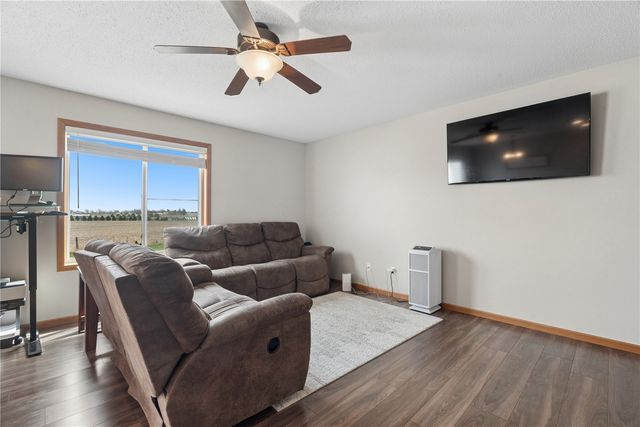 4441 Derby Drive, Marion, IA 52302