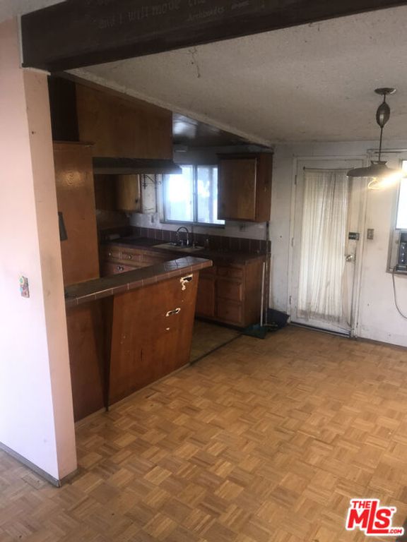 Image 10 of property listing at 5209 La Madera Avenue, El Monte, CA 91732