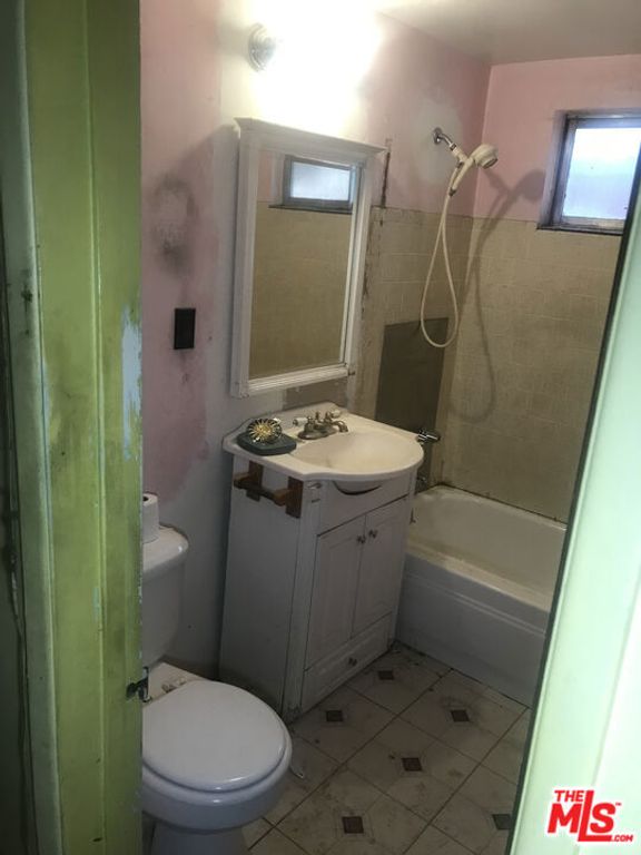 Image 15 of property listing at 5209 La Madera Avenue, El Monte, CA 91732