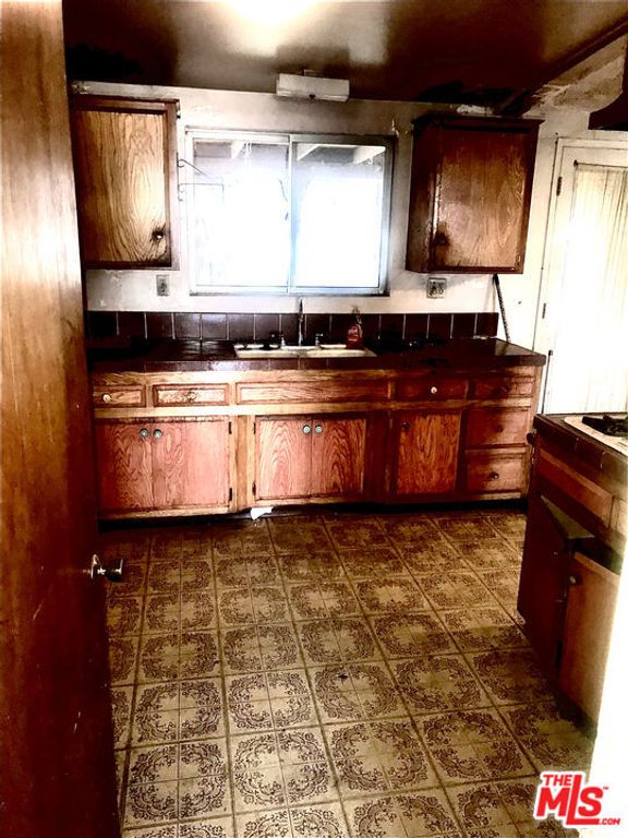 Image 9 of property listing at 5209 La Madera Avenue, El Monte, CA 91732