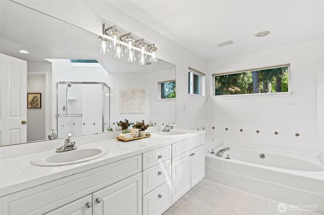 11016 166th Place NE, Redmond, WA 98052