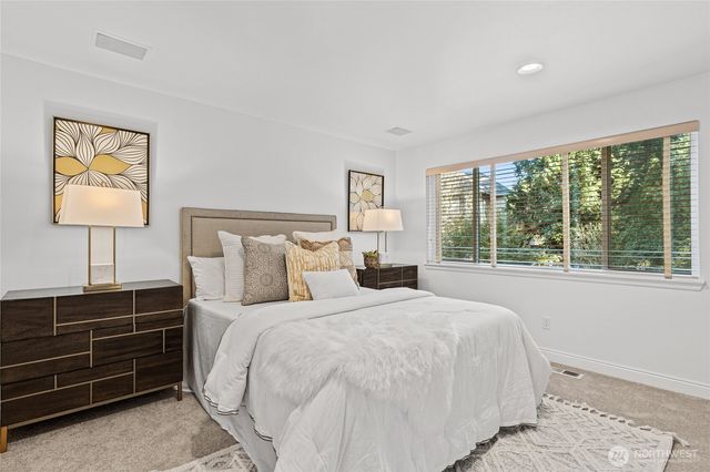 11016 166th Place NE, Redmond, WA 98052