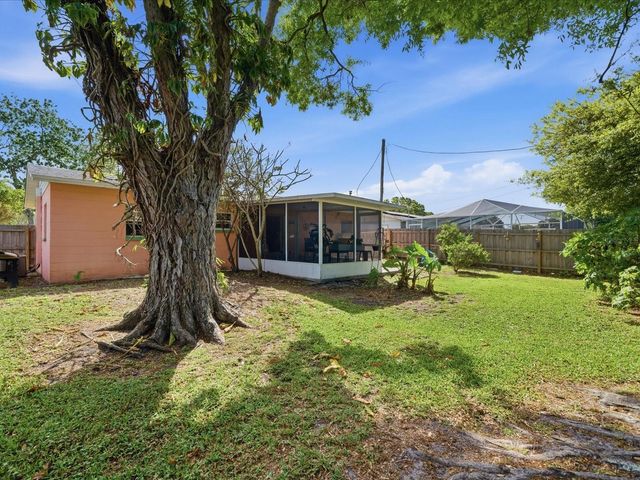 10698 106TH STREET, Largo, FL 33773