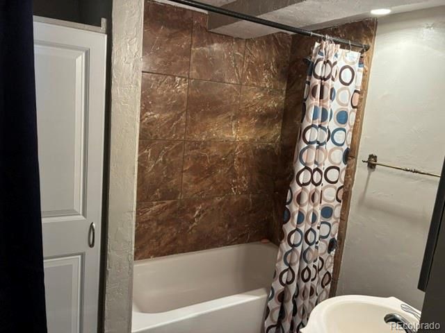 15 Solar Dr, Pueblo, CO 81005