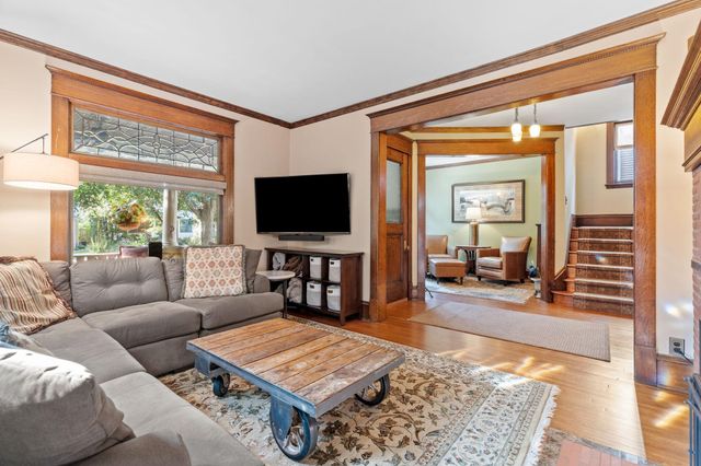 997 Lincoln Avenue, Saint Paul, MN 55105