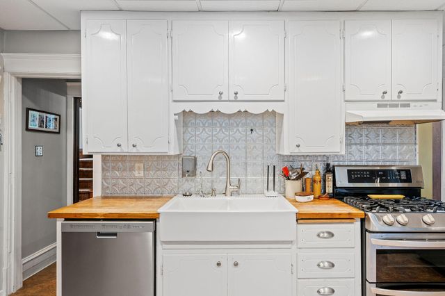 997 Lincoln Avenue, Saint Paul, MN 55105