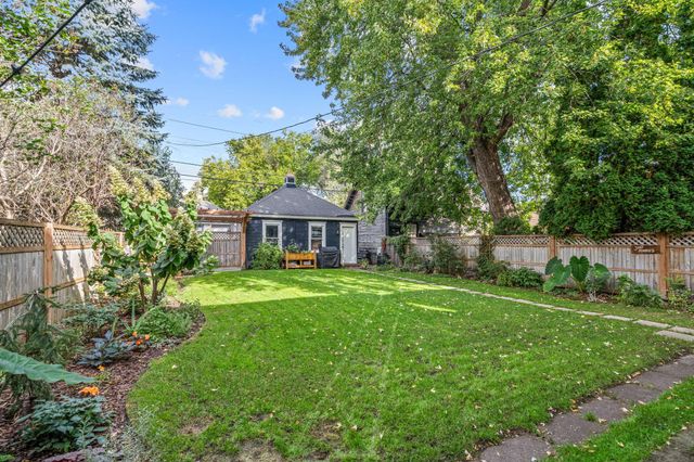 997 Lincoln Avenue, Saint Paul, MN 55105