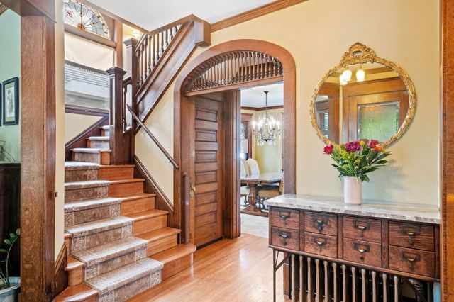 997 Lincoln Avenue, Saint Paul, MN 55105