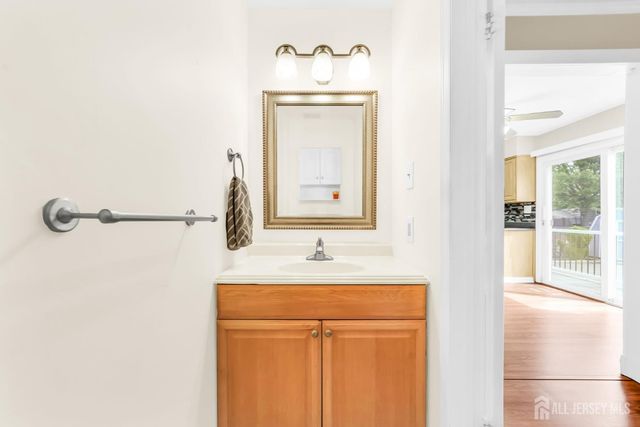 100 Howell Avenue, Fords, NJ 08863