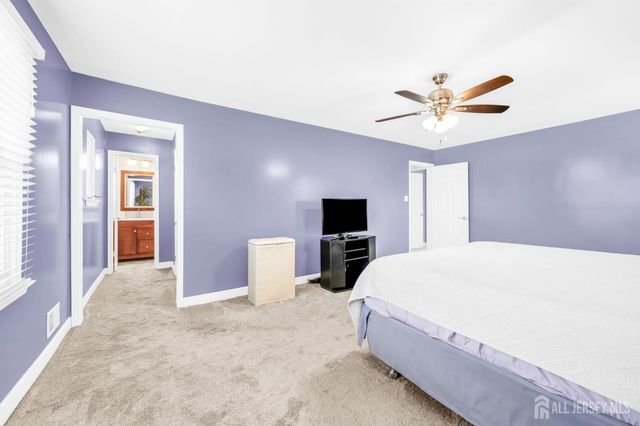 100 Howell Avenue, Fords, NJ 08863
