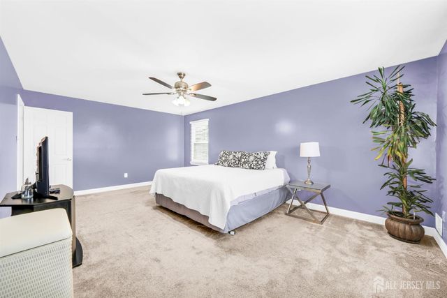 100 Howell Avenue, Fords, NJ 08863