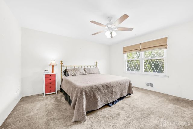 100 Howell Avenue, Fords, NJ 08863