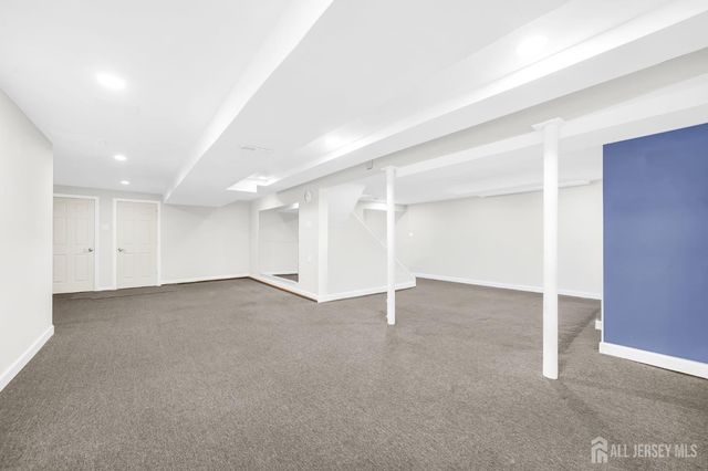 100 Howell Avenue, Fords, NJ 08863
