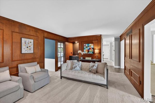 16025 Hunters Way Drive, Chesterfield, MO 63017