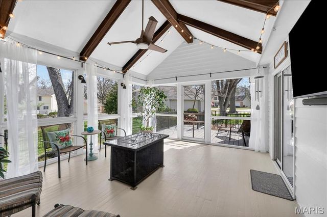 16025 Hunters Way Drive, Chesterfield, MO 63017