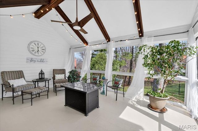 16025 Hunters Way Drive, Chesterfield, MO 63017