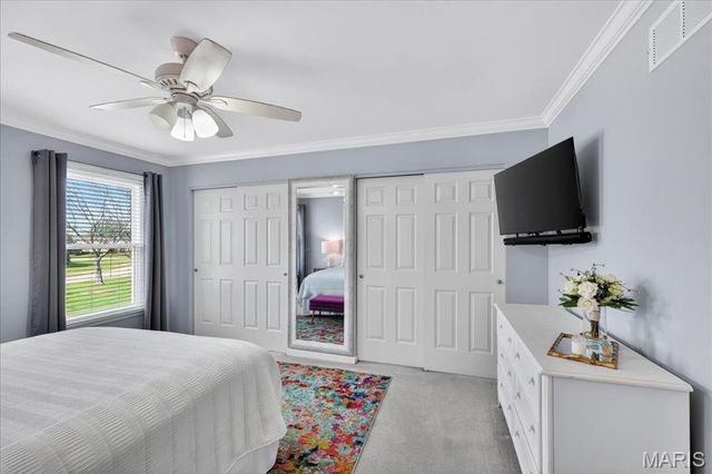 16025 Hunters Way Drive, Chesterfield, MO 63017