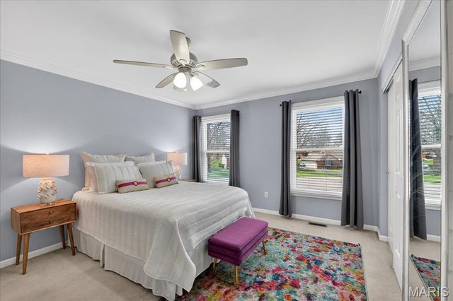 16025 Hunters Way Drive, Chesterfield, MO 63017