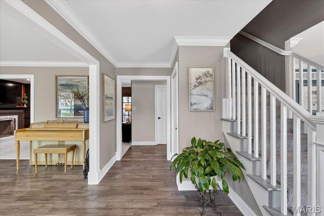 16025 Hunters Way Drive, Chesterfield, MO 63017