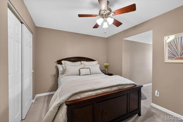 16025 Hunters Way Drive, Chesterfield, MO 63017