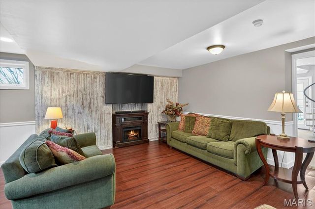 16025 Hunters Way Drive, Chesterfield, MO 63017