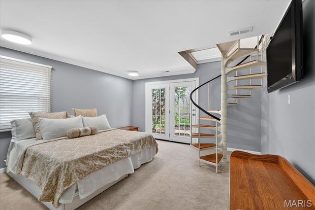 16025 Hunters Way Drive, Chesterfield, MO 63017