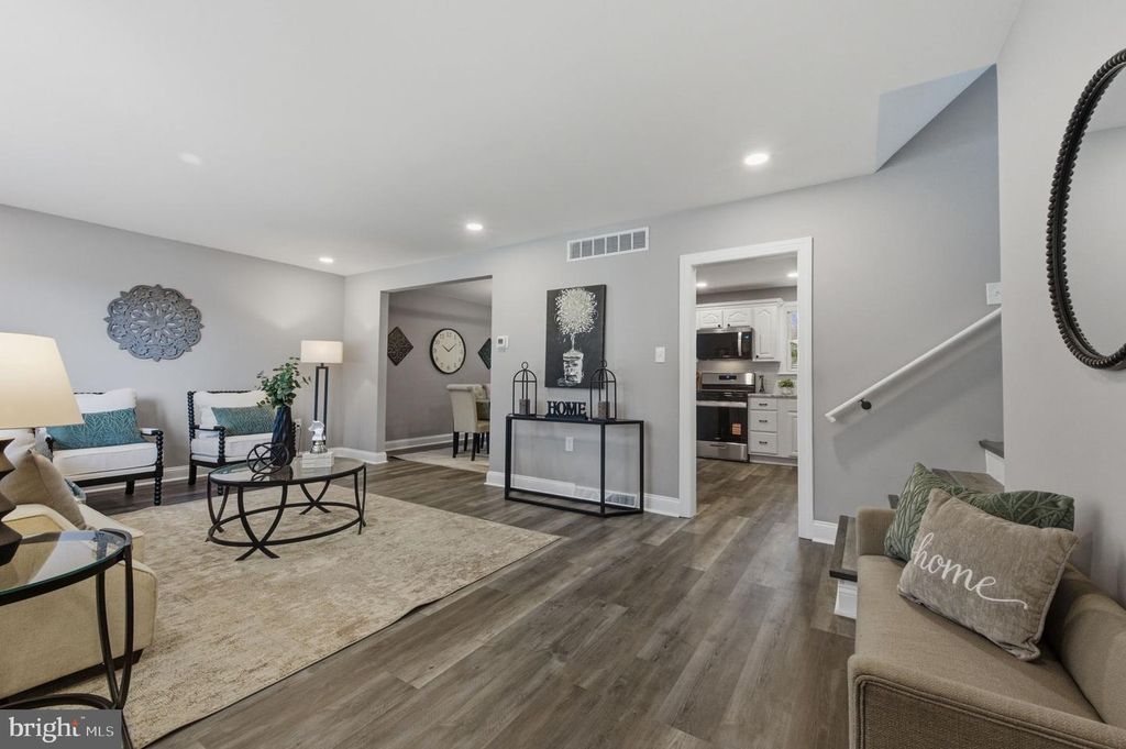 2247 SILVERSIDE RD, Wilmington, DE 19810