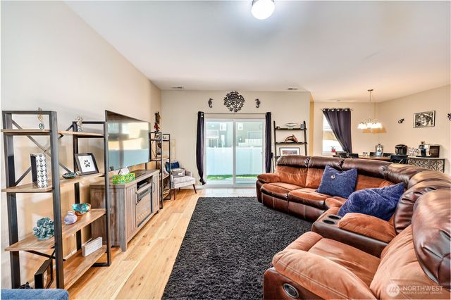 7058 E Nightingale, Port Orchard, WA 98366