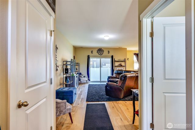 7058 E Nightingale, Port Orchard, WA 98366