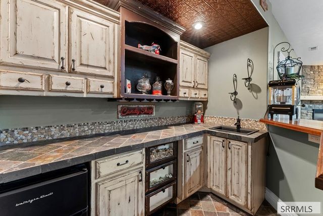 1595 N 760 E, Shelley, ID 83274