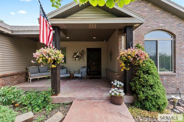 1595 N 760 E, Shelley, ID 83274