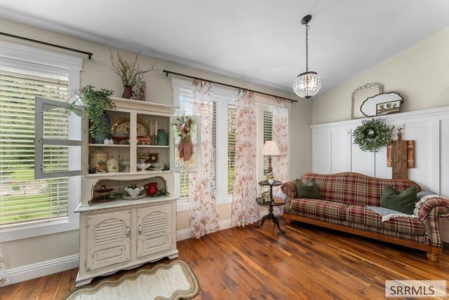 1595 N 760 E, Shelley, ID 83274