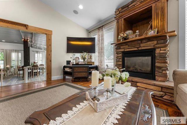 1595 N 760 E, Shelley, ID 83274