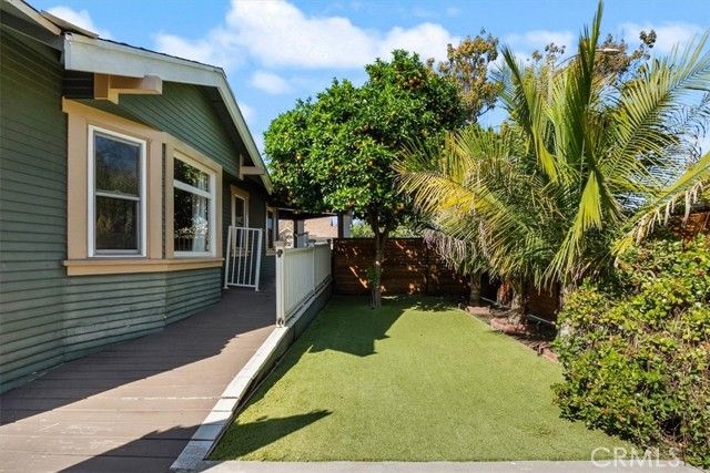 2093 Pasadena, Long Beach, CA 90806