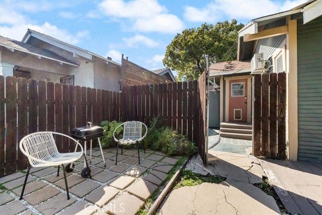 2093 Pasadena, Long Beach, CA 90806