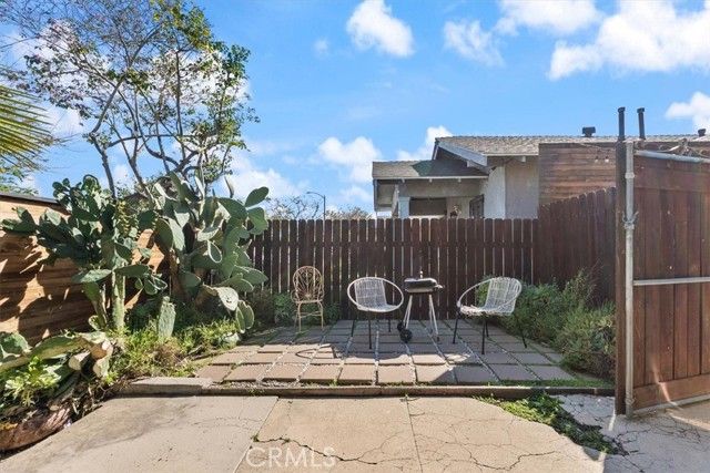 2093 Pasadena, Long Beach, CA 90806