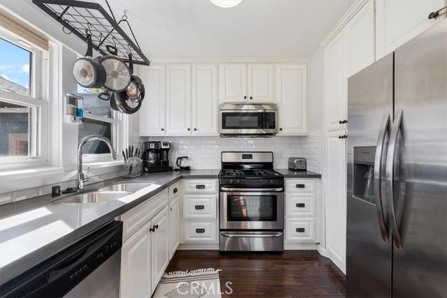 2093 Pasadena, Long Beach, CA 90806