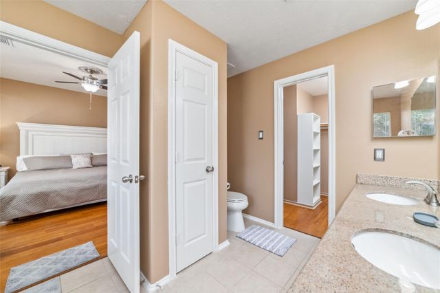 203 W Stedhill Loop Loop, The Woodlands, TX 77384