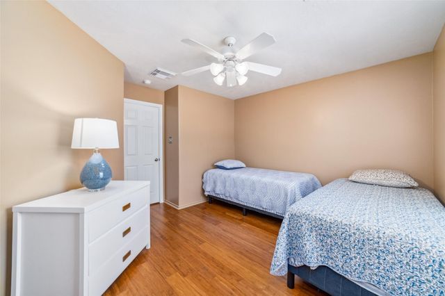 203 W Stedhill Loop Loop, The Woodlands, TX 77384