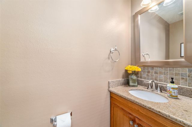 203 W Stedhill Loop Loop, The Woodlands, TX 77384