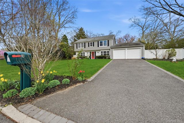 3 Shawmont Lane, Stony Brook, NY 11790