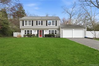 3 Shawmont Lane, Stony Brook, NY 11790