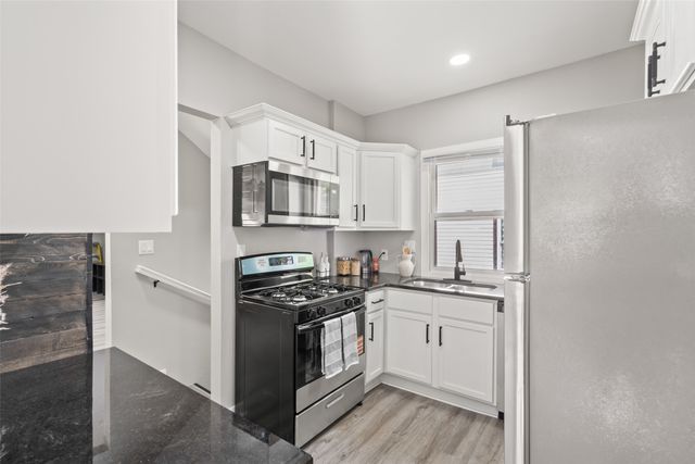 250 Franklin Avenue, Des Moines, IA 50314